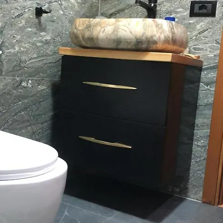 Alpin Zeneli Guest house